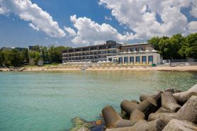 HVD Nympha Hotel - All Inclusive, Private Beach & Free Parking - Adults Only