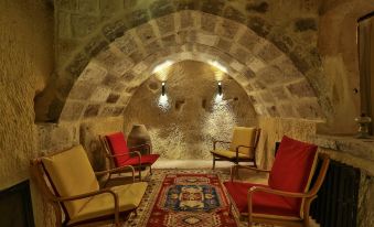 Acropolis Cave Suite