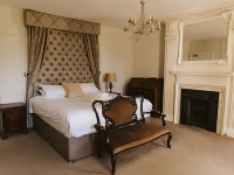 Healing Manor Hotel โรงแรมในGrimsby