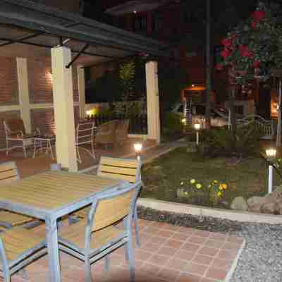 Hotel Siraaj Hotel Exterior