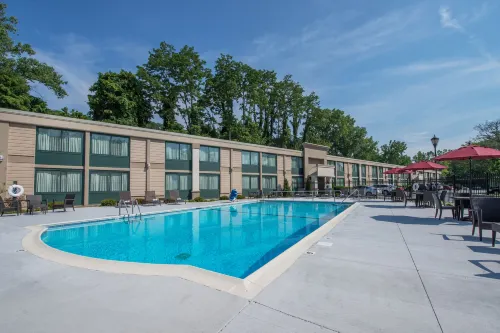 Hotel Mtk Mount Kisco - 4-Star