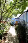 Fantasy Island Inn, Caters to Men -  Privatzimmer