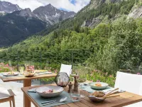 Gran Baita Hotel & Wellness Hotels near Checrouit