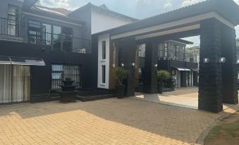 Africa Paradise - or Tambo Airport Boutique Hotel