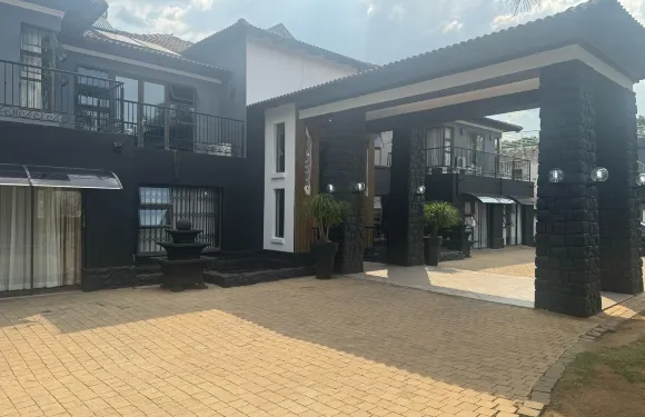 非洲天堂機場精品酒店