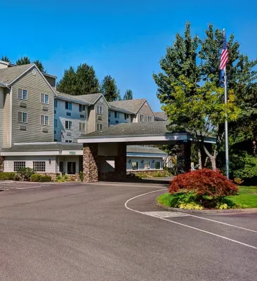 Country Inn & Suites by Radisson, Portland International Airport, or Hotels in 