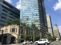 Altitude Suites Bay Street by Teristo Group Hotel a Church and Wellesley