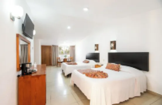 Costa de Oro Beach Hotel