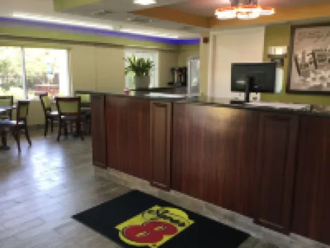 Super 8 by Wyndham Sarasota Near Siesta Key Hotels in Sarasota