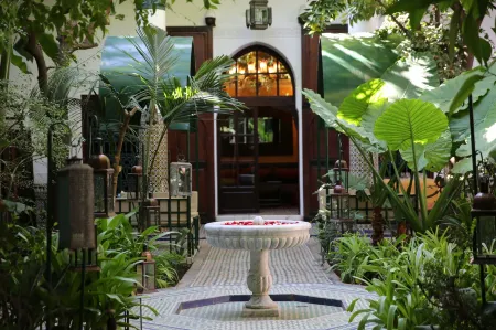 Palais Riad Lamrani Отели рядом с достопримечательностью «Viajar Marrocos»