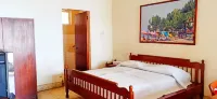 Bunga Ayu Seaside Resort - parking