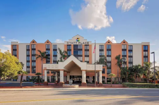 Hyatt Place Ontario Mills Отели в г. Онтэрио