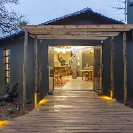 Antares Bush Camp & Umgede Hide