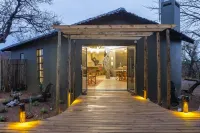 Antares Bush Camp & Umgede Hide - Airport Shuttle