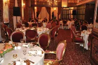 Serenada Golden Palace Hotel