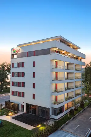 Tomis Garden Aparthotel Mamaia