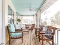 Serenity by the Sea - bar