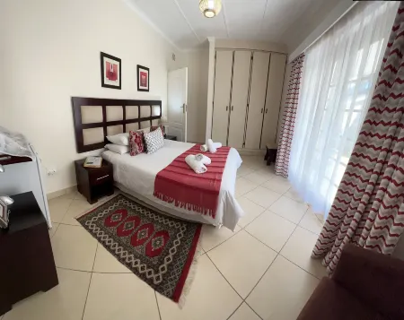 Whalesong Guest House