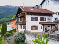 Alberts Huamat - balcony