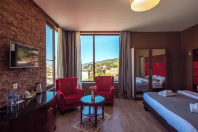 Kraveli Hotel