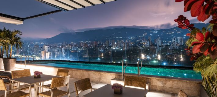 Bluedoors York Luxury Suites Hoteles en Medellín