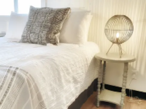 The Shack Inn Hotels in Homer