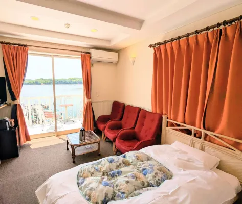 Petit Hotel Kashikojima Harbor