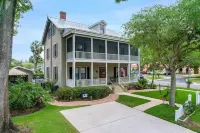 市中心歷史悠久的維多利亞式小屋步行到粘土劇院