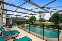 Tropical and Peaceful This 5 bed With Pool Spa