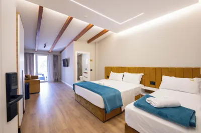 Golemi Lux Hotels in der Nähe von Bunker