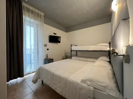 Noah Beach Hotel Отели в г. Rivazzurra