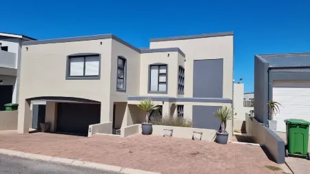 The Views - Oceanview Haven in Langebaan - 3 Levels of Luxury
