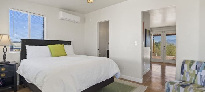 Panoramic Mountain Views, Heated Pool, 2 Kitchens Hotels in Marana
