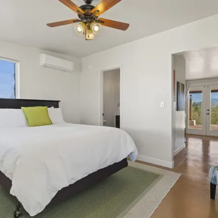 Panoramic Mountain Views, Heated Pool, 2 Kitchens