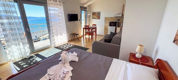 Qumi Apartments Hotels in Tivat