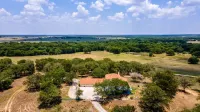 Spacious 90-acre Ranch Ideal for Families Reunions Events Sleeps 13 San Marcos River Access Hotels in Gonzales County