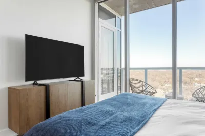 3 Condos Brand New Austin High Rise w/ Rooftop Pool, Gym, Yoga Studio & More! Hotels in Rainey Street Historic District