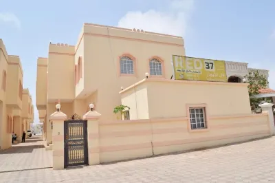 Red-37 - Bn Breek Villa Hotels in 