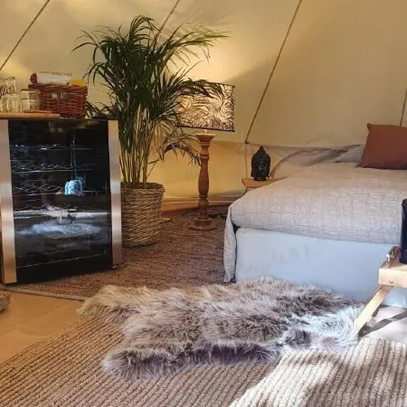 Surfviken Glamping and B&B