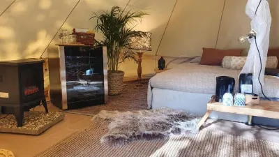 Surfviken Glamping and B&B Hotels in Tjorn