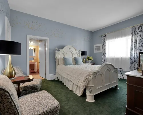 Old Library Inn - J.R.R. Tolkien Room Hotels in Olean