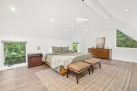 Hot Tub, Game Room, Sauna, Tennis Court, Pond