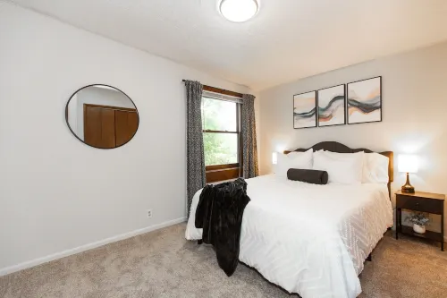 Cozy Hyalite Cabin! Minutes from MSU, Downtwon Bozeman & Hyalite Canyon!