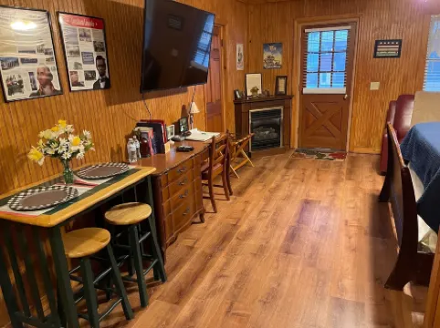 Mountain Aire Cottages, Inn, & Glamping