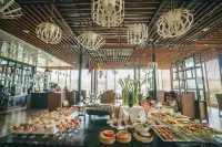 Century Park Hotel and Residences - Hot Tub