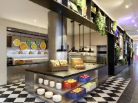 Citizenm Austin Downtown Hotels near Deep Eddy Park
