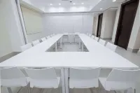 Super 8 by Wyndham Manzanillo - parking