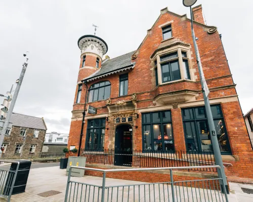 Bank Apartments Hotels in Portrush