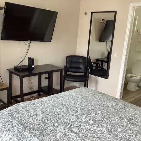 Lakeview Hotel