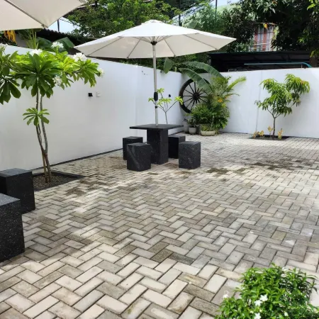 Neem Tree House, Trincomalee Отели рядом с достопримечательностью «Нилавели Бич»